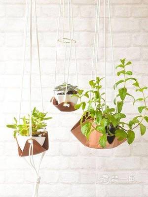 旧皮沙发扔了可惜不扔占地方,这些方法让它焕光彩